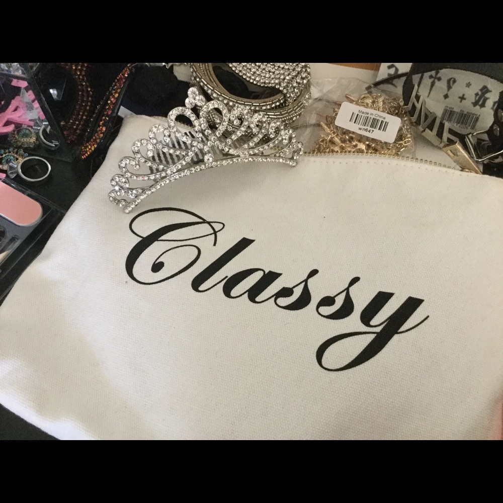 Do Not Wait For A Coronation Tiara Snap - image 2